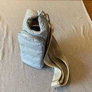 Wander full Quilted Crossbody bottle holder